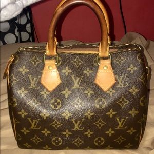 Louis Vuitton Speedy 25